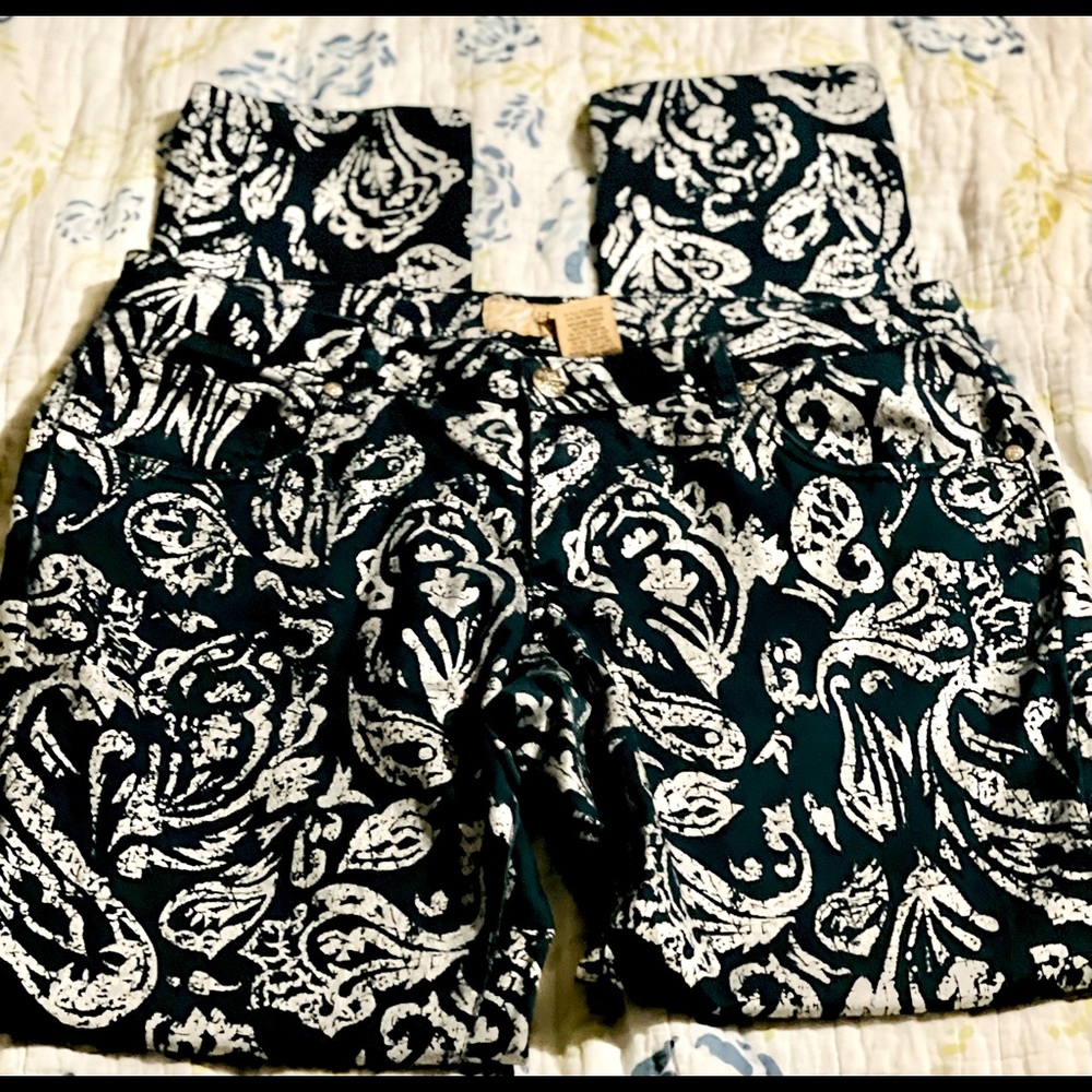 Cool color printed skinny Jeans.